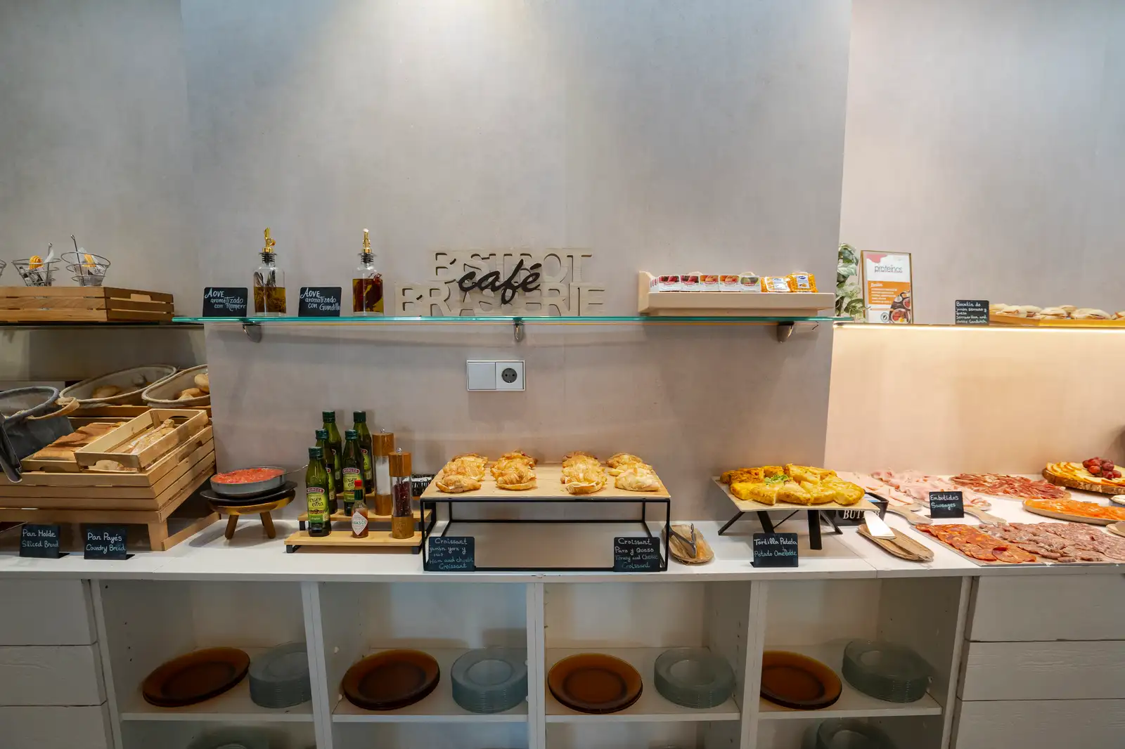 Restaurant image 15