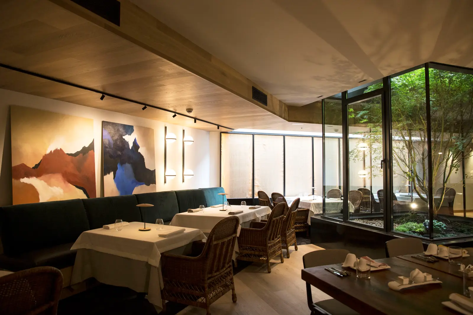 Restaurant image 9